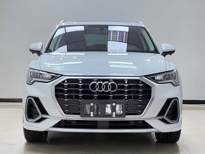 Audi Q3, 2023 — фото 2 из 9