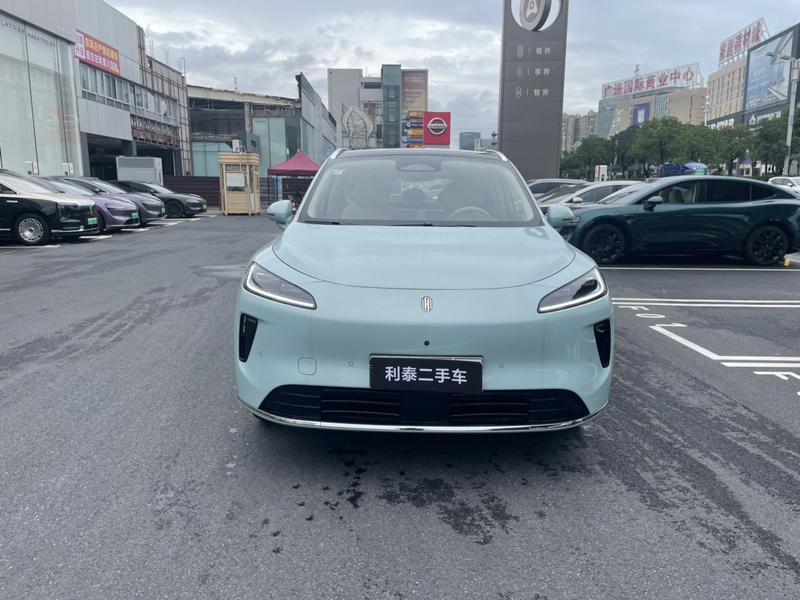 Shangjie (Huawei × SAIC) H5, 2025 — фото 2 из 11