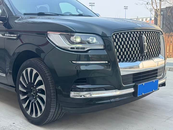 Lincoln Navigator, 2023 — фото 2 из 9