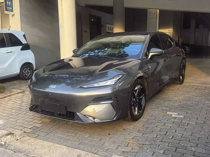 Geely Galaxy E8, 2023 — купить в Саратове под ключ
