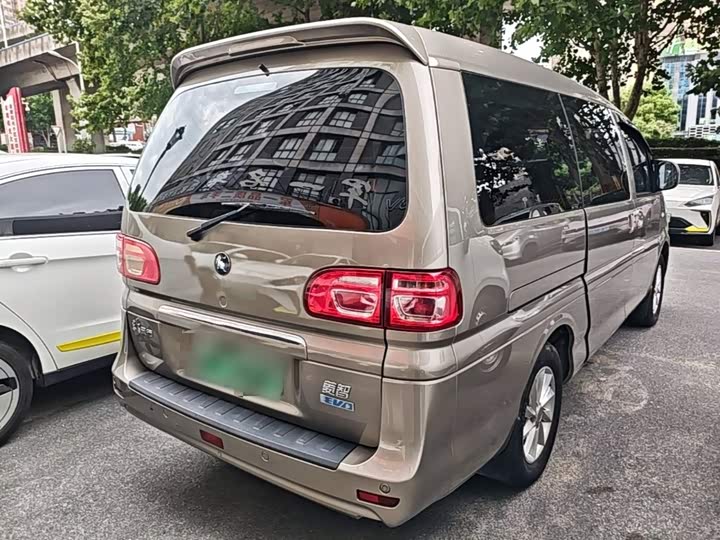 Dongfeng Forthing Lingzhi M5 EV, 2023 — фото 7 из 9