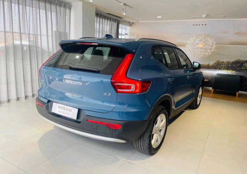 Volvo XC40, 2022 — фото 4 из 9