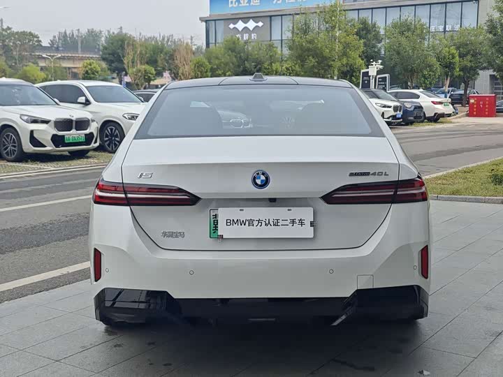 BMW i5, 2025 — фото 7 из 9