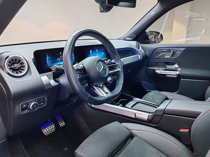 Mercedes-Benz GLB-Class AMG, 2025 — фото 7 из 9