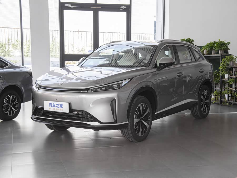 Roewe D5X DMH, 2026 — купить в Самаре под ключ