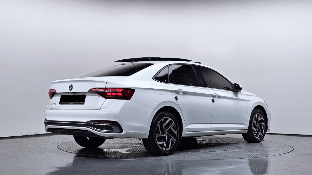 Volkswagen Jetta, 2023 — фото 2 из 12