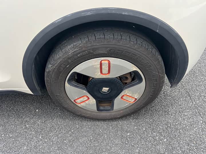 Baojun KiWi EV, 2022 — фото 8 из 9