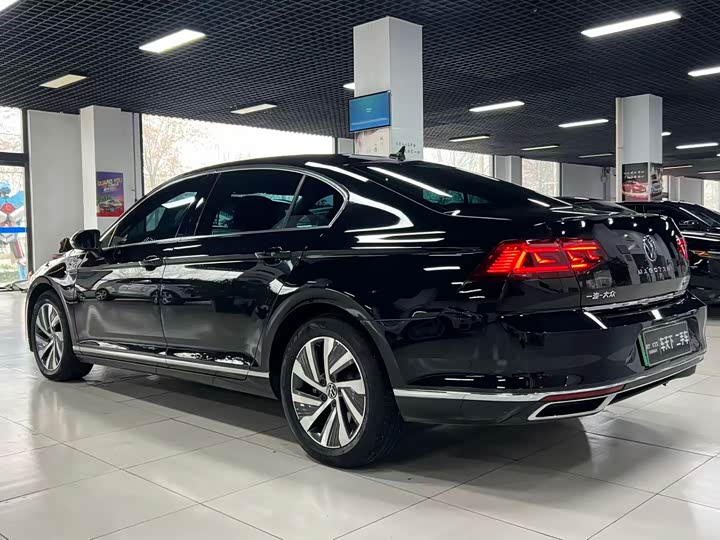 Volkswagen Magotan GTE Hybrid, 2022 — фото 4 из 9