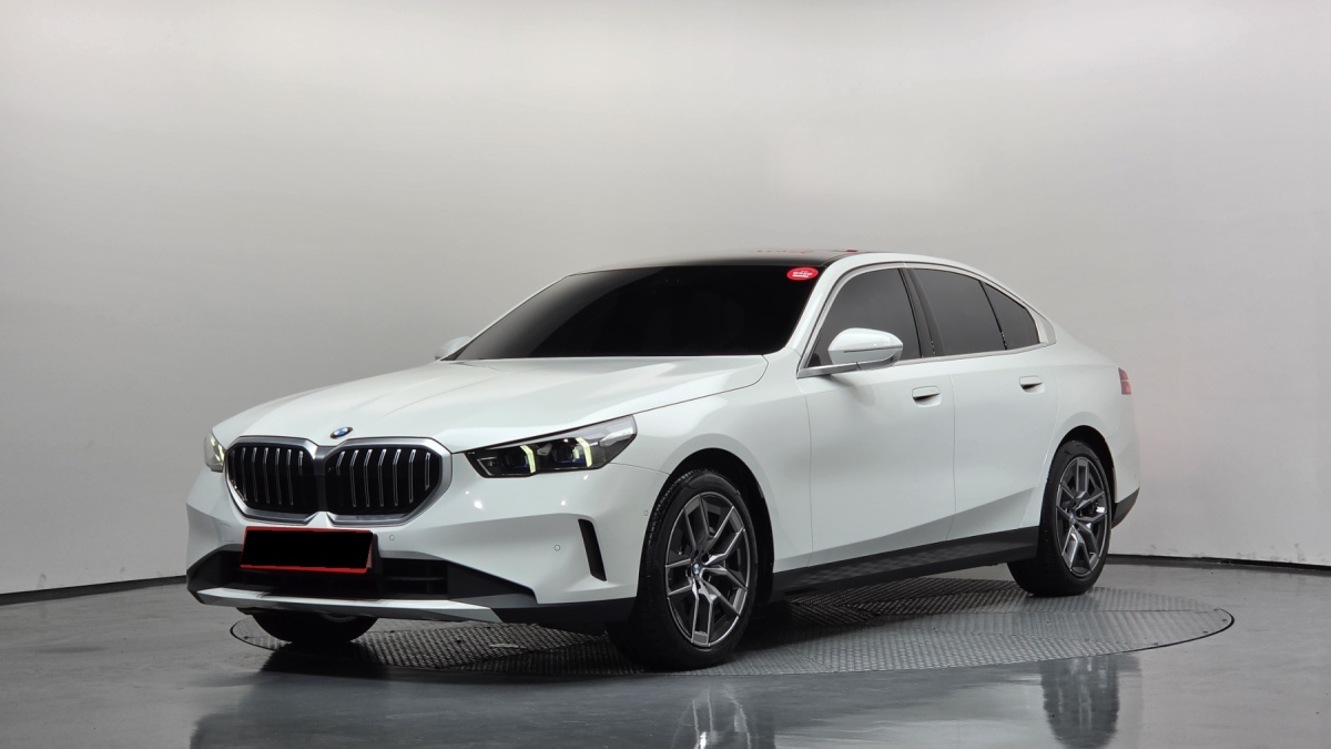 BMW 5 Series, 2025 — купить в Смоленске под ключ