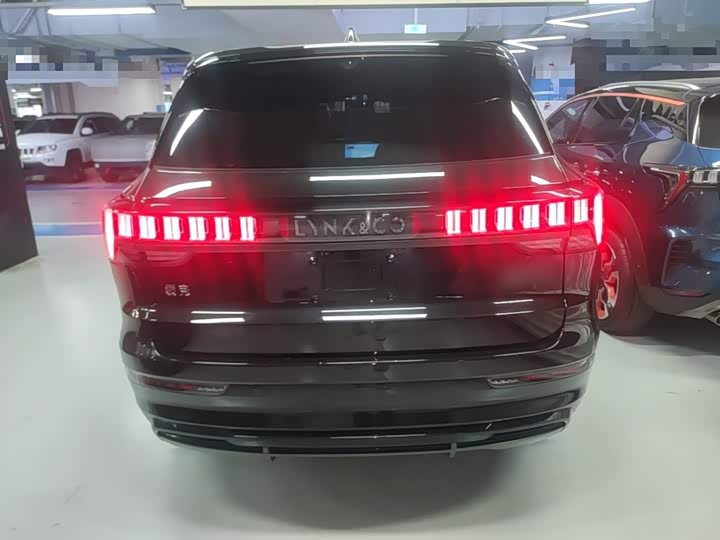 Lynk & Co 09 EM-P Hybrid, 2024 — фото 6 из 9
