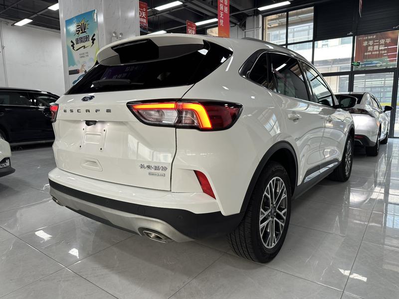 Ford Escape, 2022 — фото 6 из 12