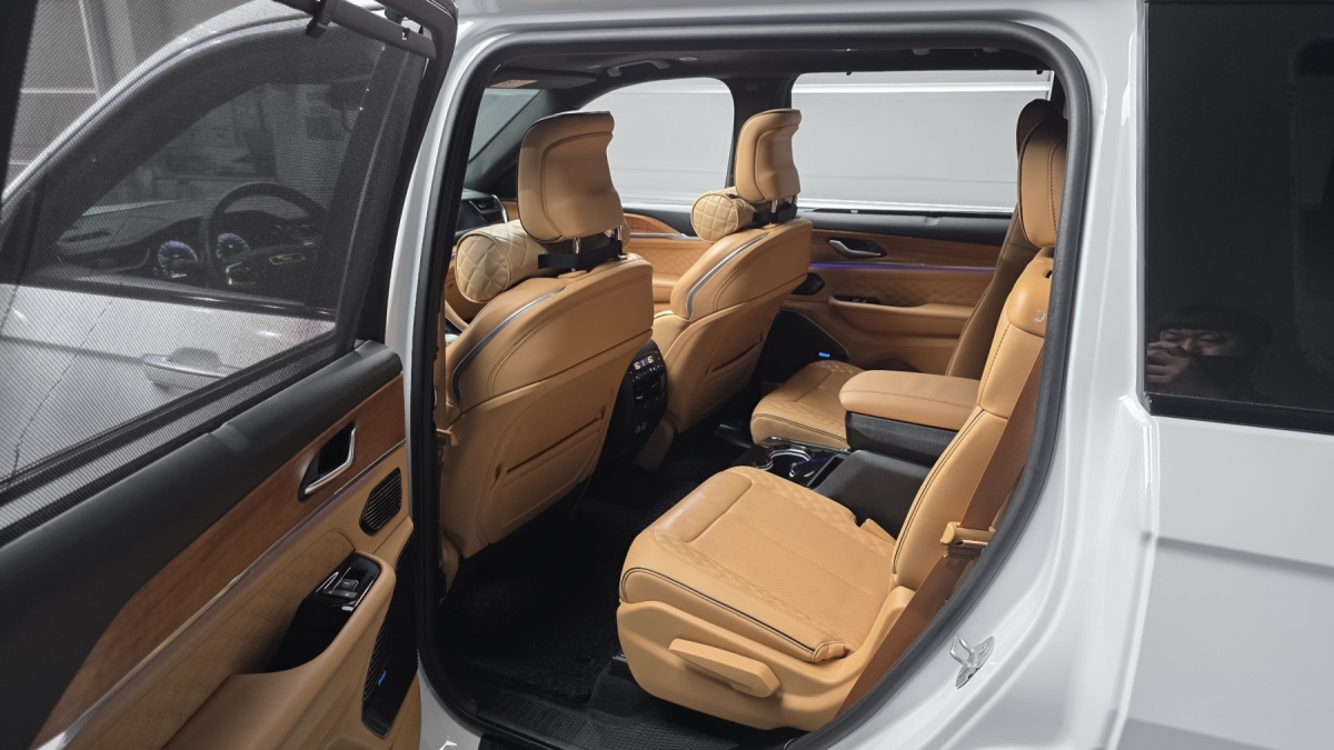 Jeep Cherokee, 2023 — фото 10 из 12