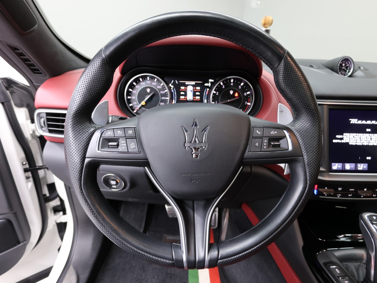 Maserati Levante, 2021 — фото 8 из 12