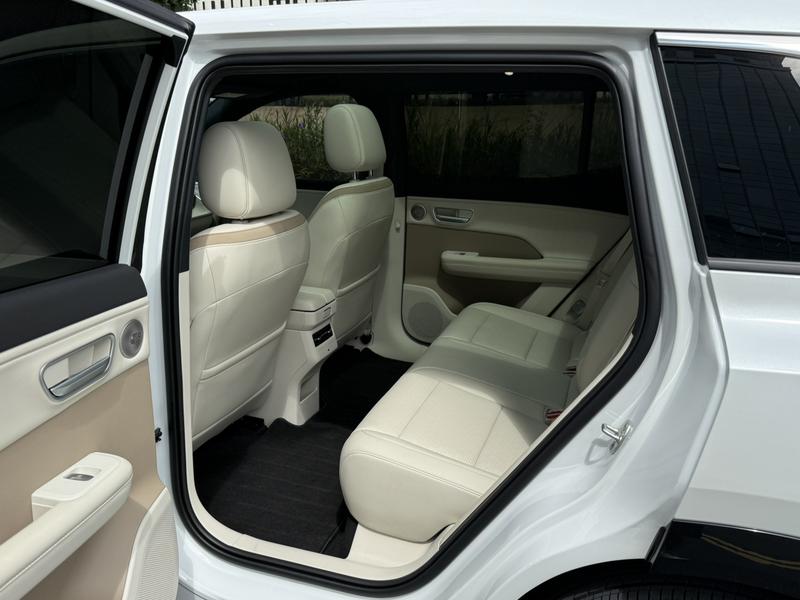 Toyota bZ3X, 2025 — фото 12 из 12