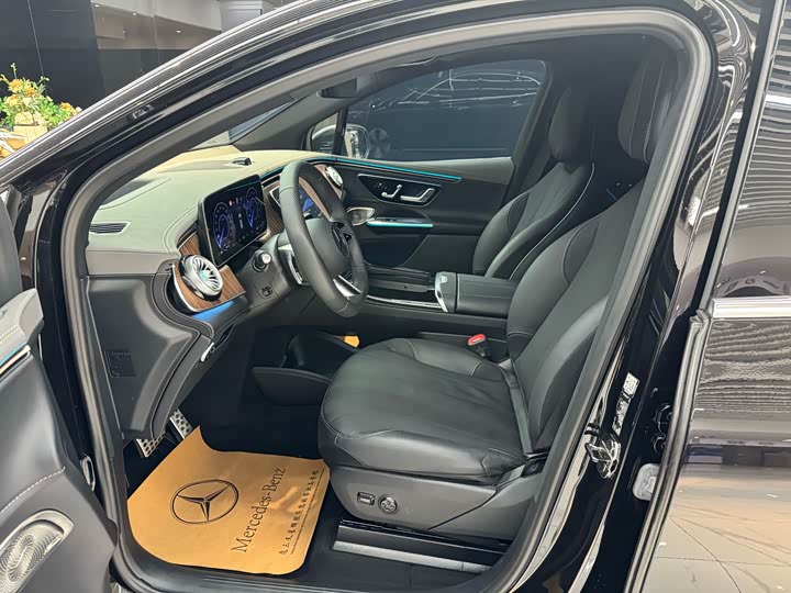 Mercedes-Benz EQE SUV, 2024 — фото 9 из 9