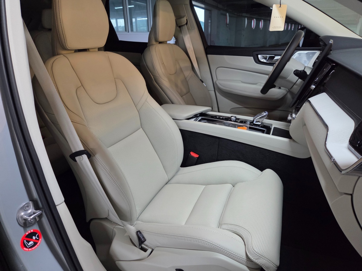 Volvo XC60, 2026 — фото 9 из 12