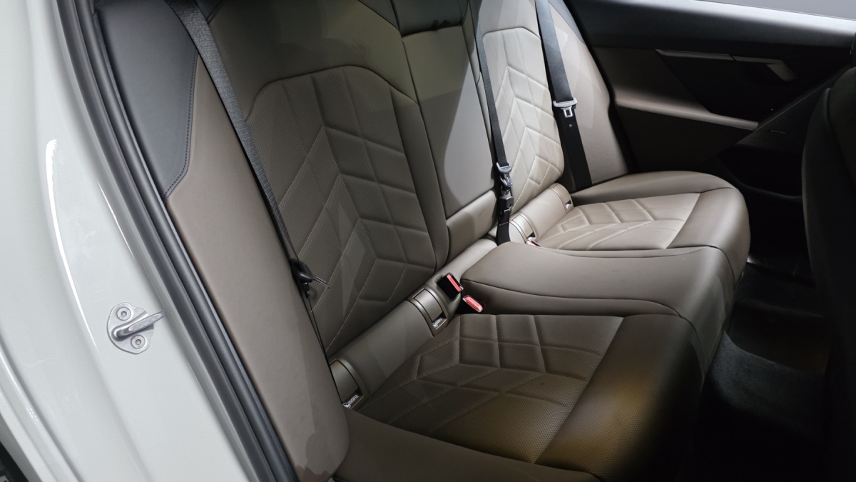 BMW 5 Series, 2025 — фото 11 из 12