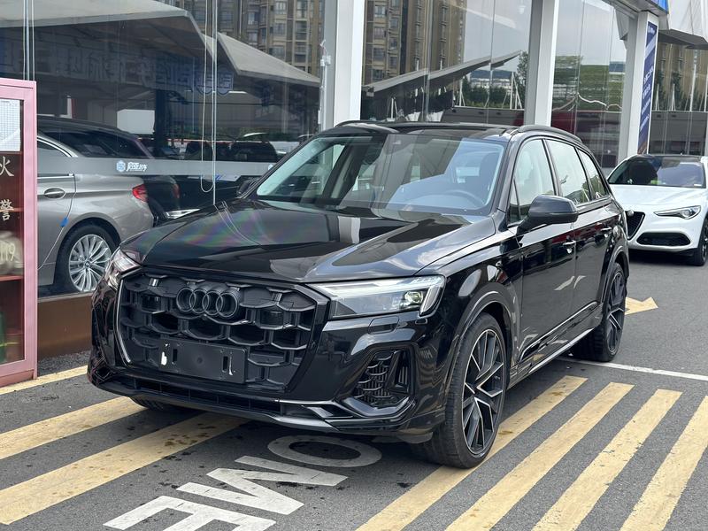 Audi Q7, 2025 — купить в Москве под ключ