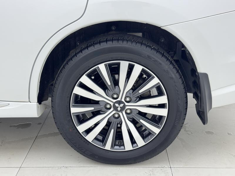 Mitsubishi Outlander, 2023 — фото 11 из 12