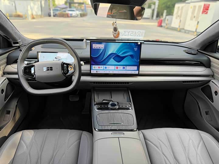 Geely Galaxy Starshine 8 EM-i, 2025 — фото 5 из 9