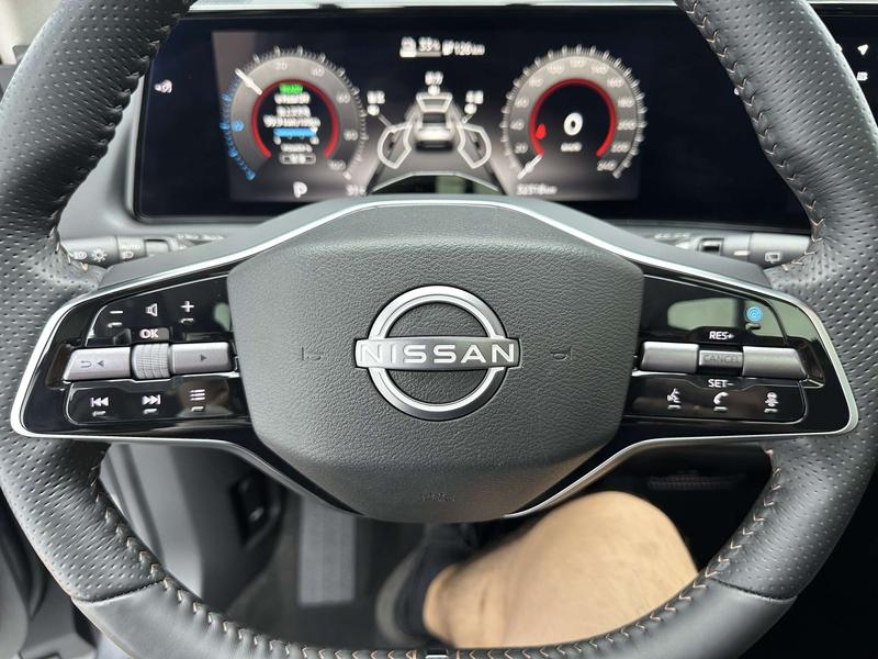 Nissan Ariya EV, 2024 — фото 8 из 12
