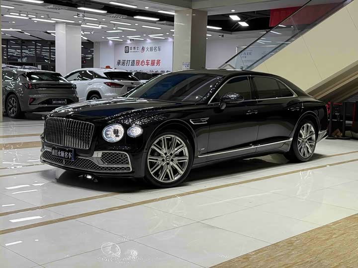 Bentley Flying Spur, 2022 — купить в Самаре под ключ