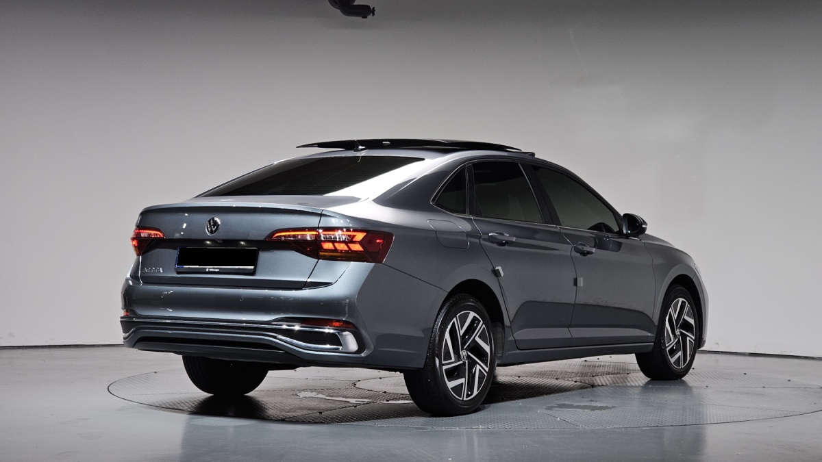 Volkswagen Jetta, 2023 — фото 2 из 12