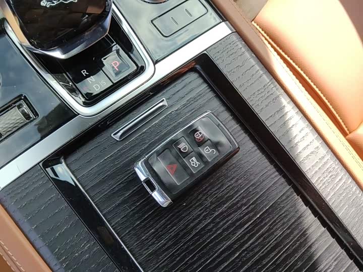 Jaguar XF L, 2021 — фото 9 из 9