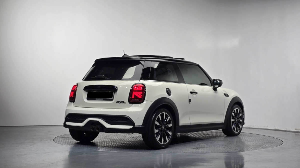 Mini Cooper, 2022 — фото 2 из 12