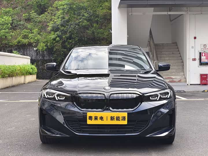BMW i3, 2023 — фото 2 из 9