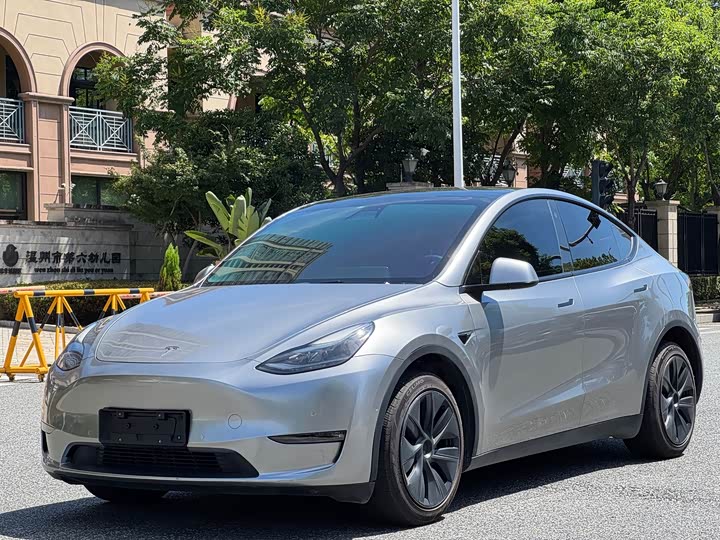 Tesla Model Y, 2023 — фото 3 из 9