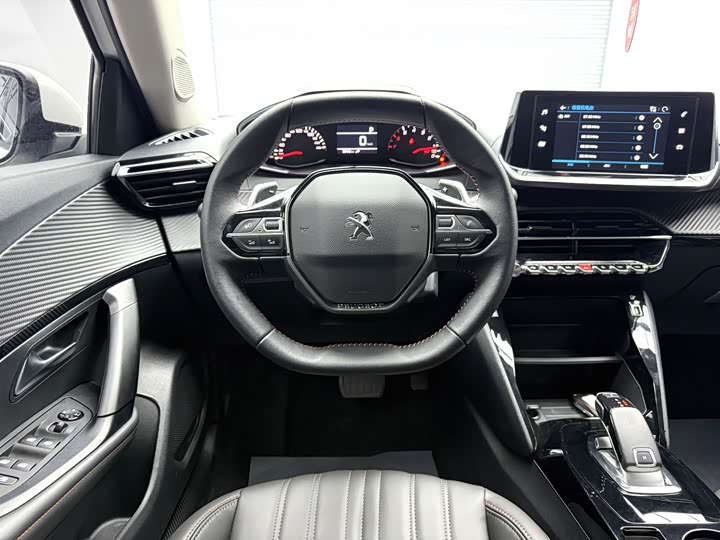 Peugeot 2008, 2022 — фото 6 из 9