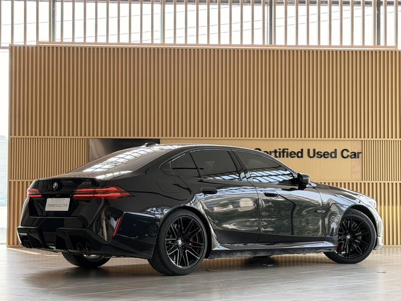 BMW M5 Hybrid, 2025 — фото 5 из 12