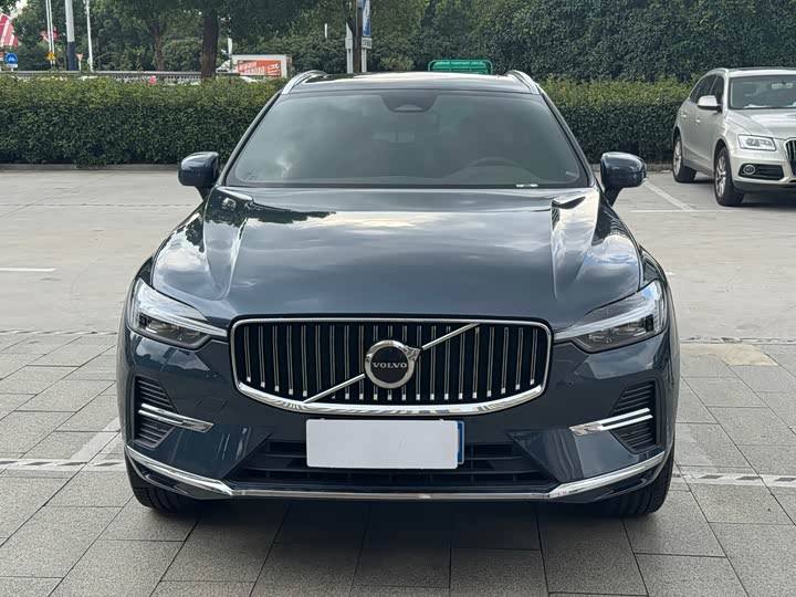 Volvo XC60, 2024 — фото 2 из 9
