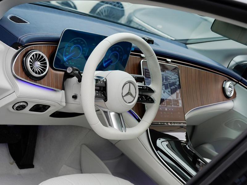 Mercedes-Benz EQE, 2026 — фото 9 из 12