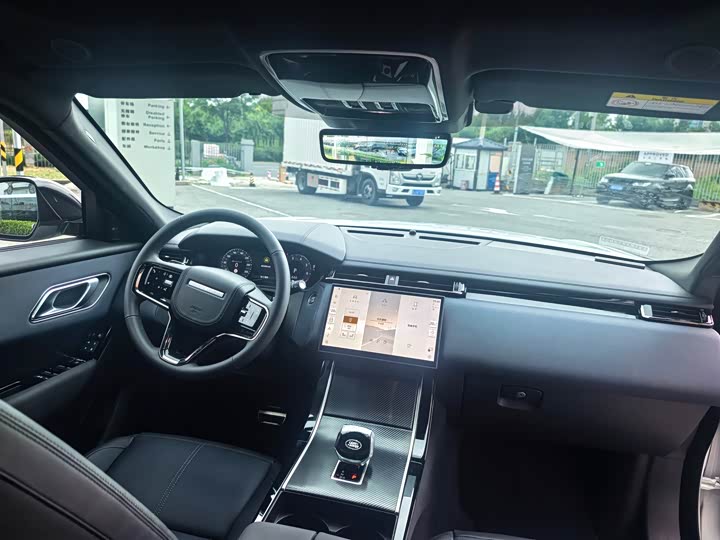 Land Rover Range Rover Velar, 2026 — фото 9 из 9