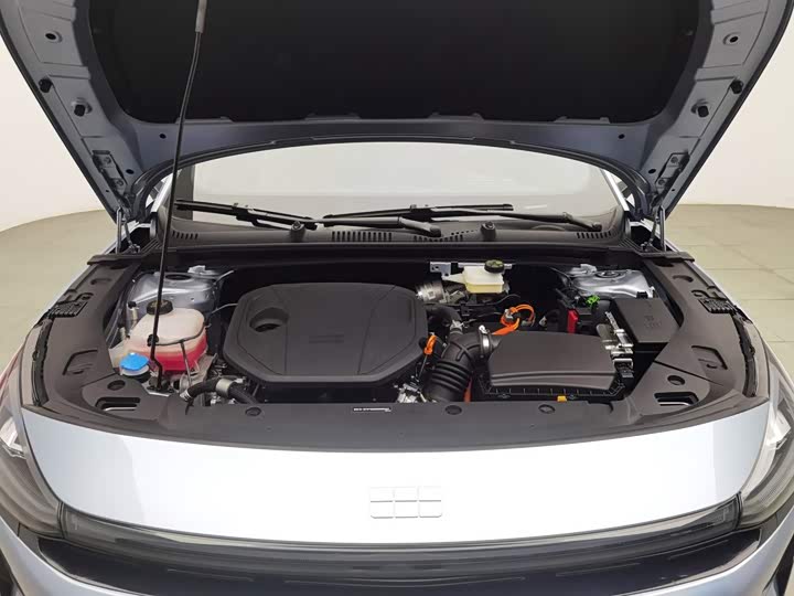 Geely Galaxy L6, 2024 — фото 6 из 9