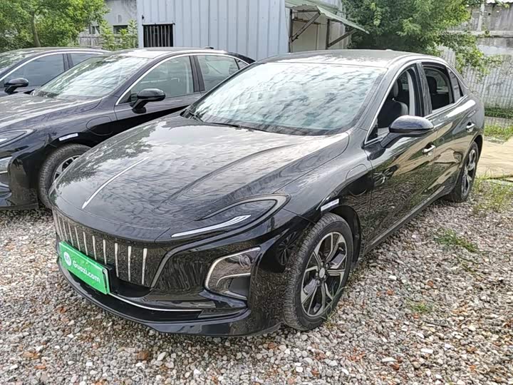 Hongqi E-QM5, 2023 — купить в Ульяновске под ключ
