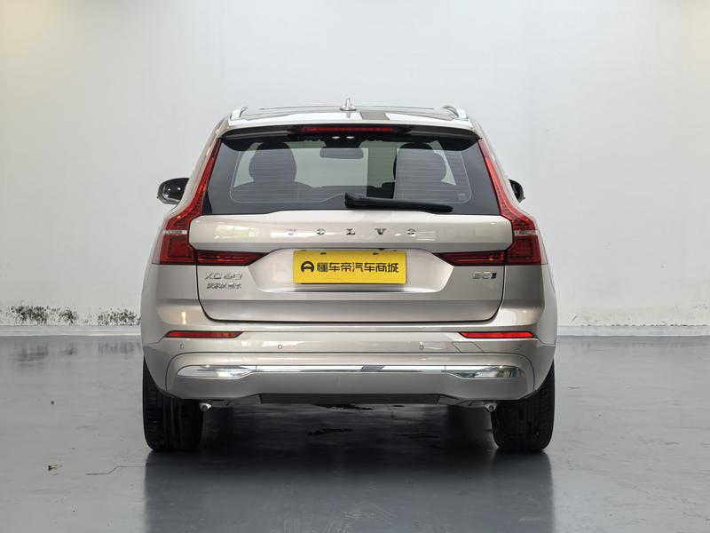 Volvo XC60, 2023 — фото 6 из 12