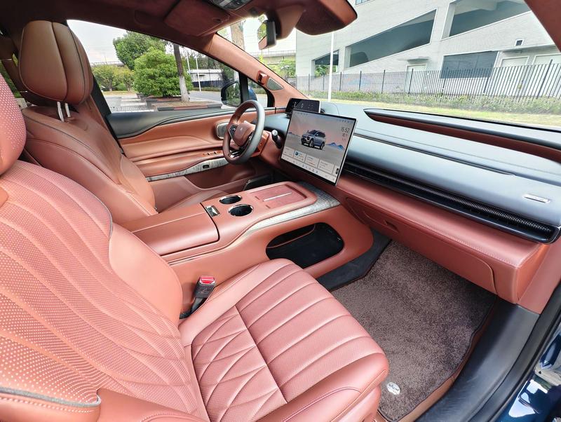 GAC Hyptec HL, 2025 — фото 11 из 12