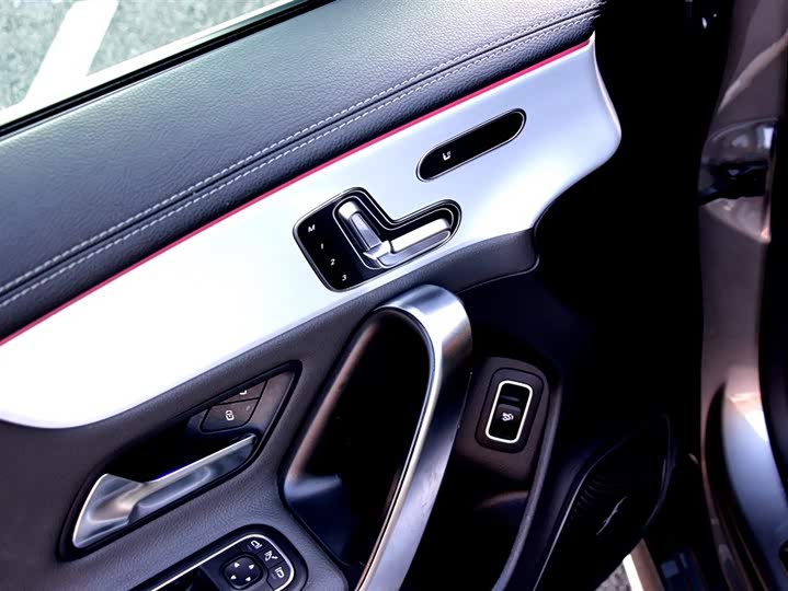 Mercedes-Benz CLA-Class AMG, 2023 — фото 5 из 9