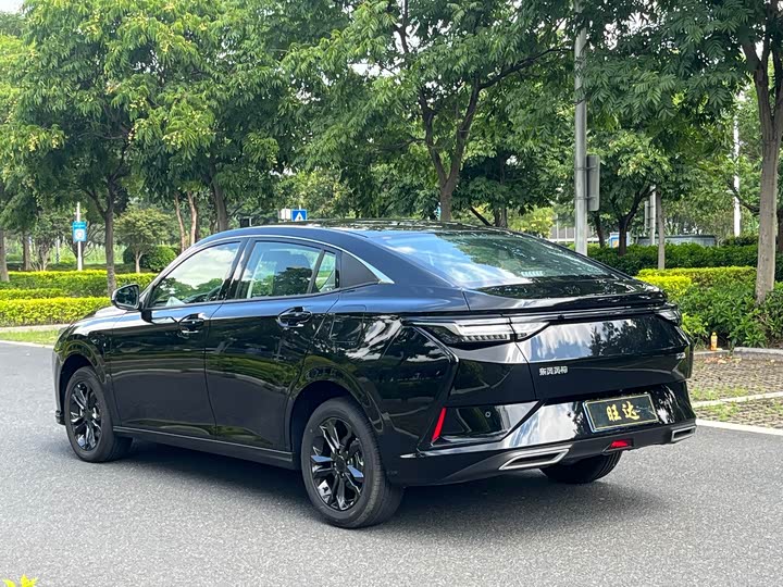 Dongfeng Aeolus Yixuan, 2025 — фото 7 из 9