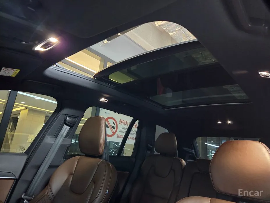 Volvo XC90, 2022 — фото 11 из 12
