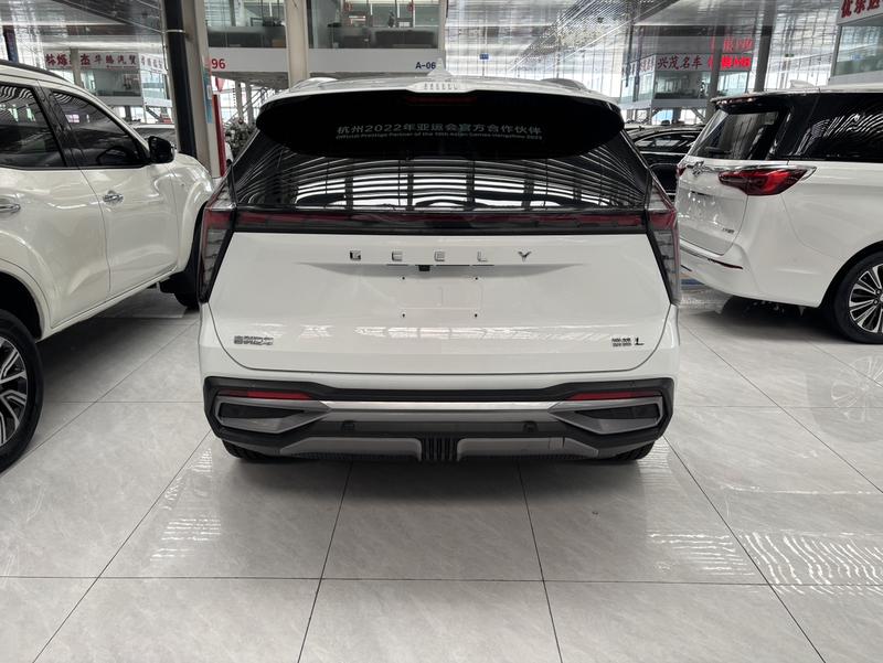 Geely Atlas L, 2023 — фото 5 из 11