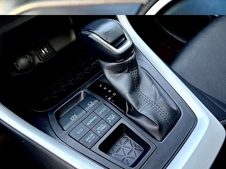 Toyota Wildlander, 2021 — фото 10 из 10