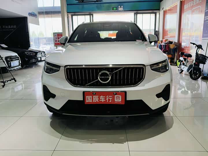 Volvo XC40, 2023 — фото 2 из 9
