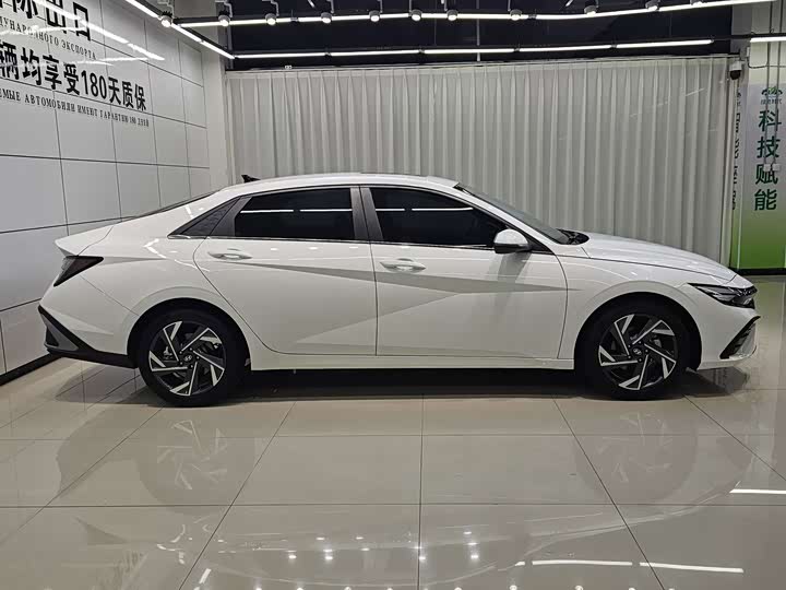 Hyundai Elantra N line, 2023 — фото 8 из 9