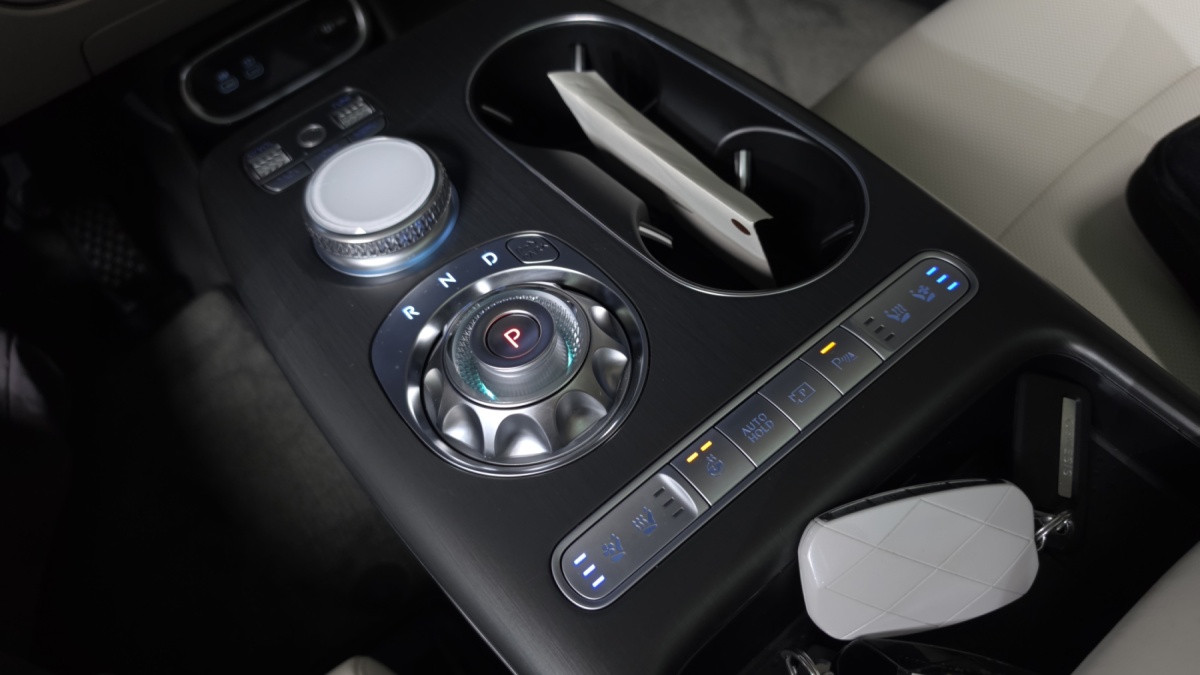 Genesis GV60, 2025 — фото 8 из 12