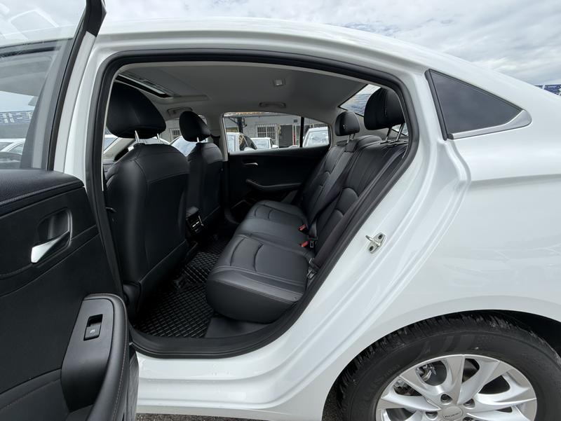 Roewe i5, 2025 — фото 9 из 10