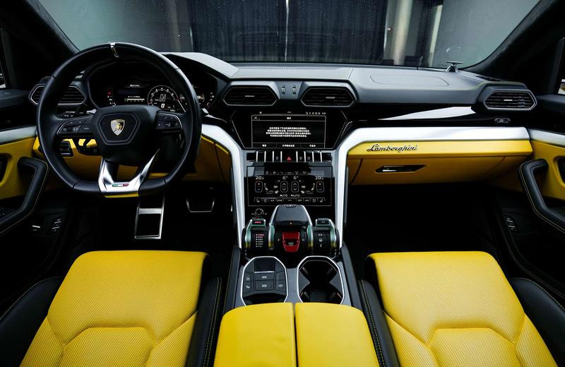 Lamborghini Urus, 2022 — фото 8 из 12